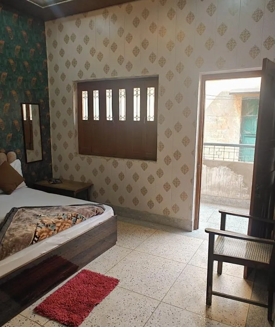 Shree P Guest House Varanasi