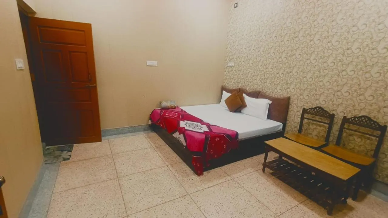 Hotel Shree P Guest House Varanasi
